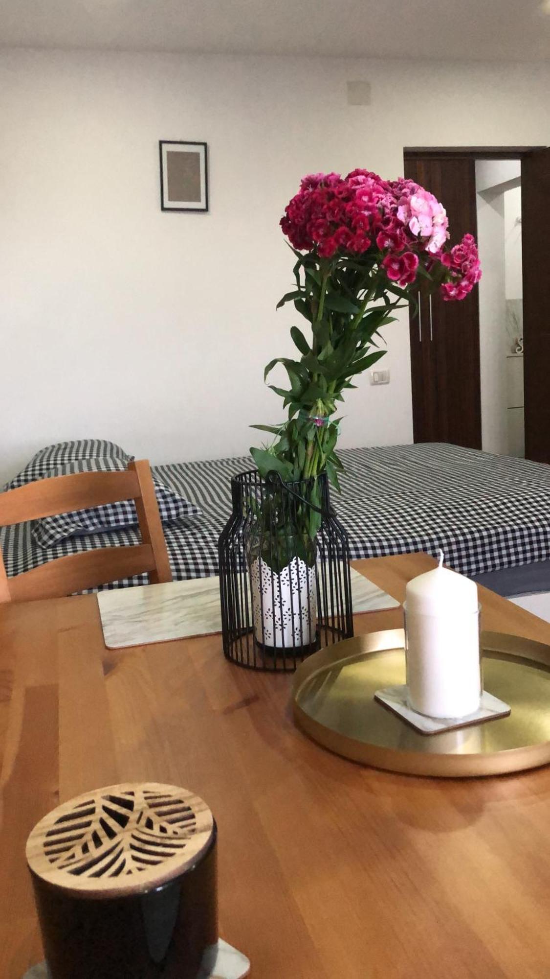 Garsoniera Relax Drumul Taberei Bükreş Dış mekan fotoğraf